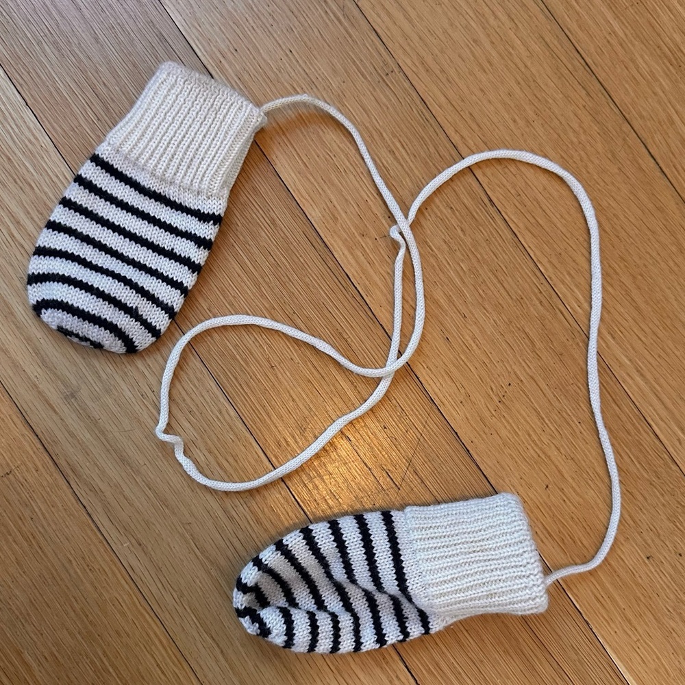 FUB baby mittens